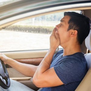 Kinh nghiệm giúp bạn tỉnh táo tránh buồn ngủ khi lái xe đường dài